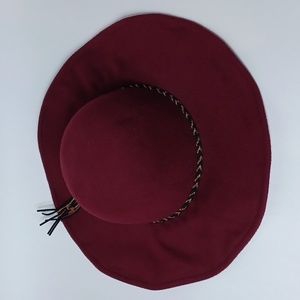 Mud Pie Morgan Felt Hat with Tassel in Burgundy
